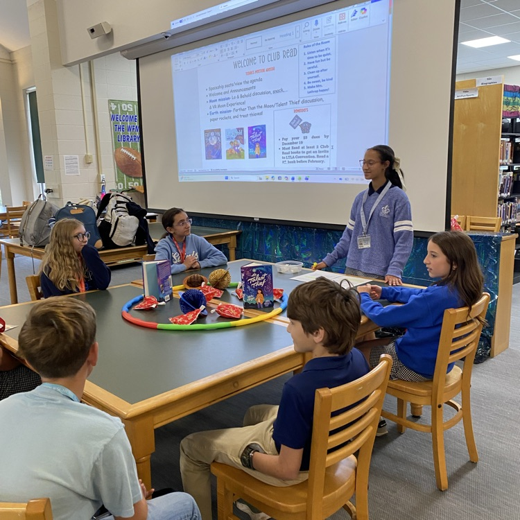 Students play games at Club Read 