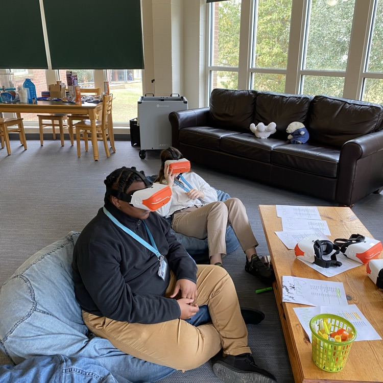 Students play games at Club Read 