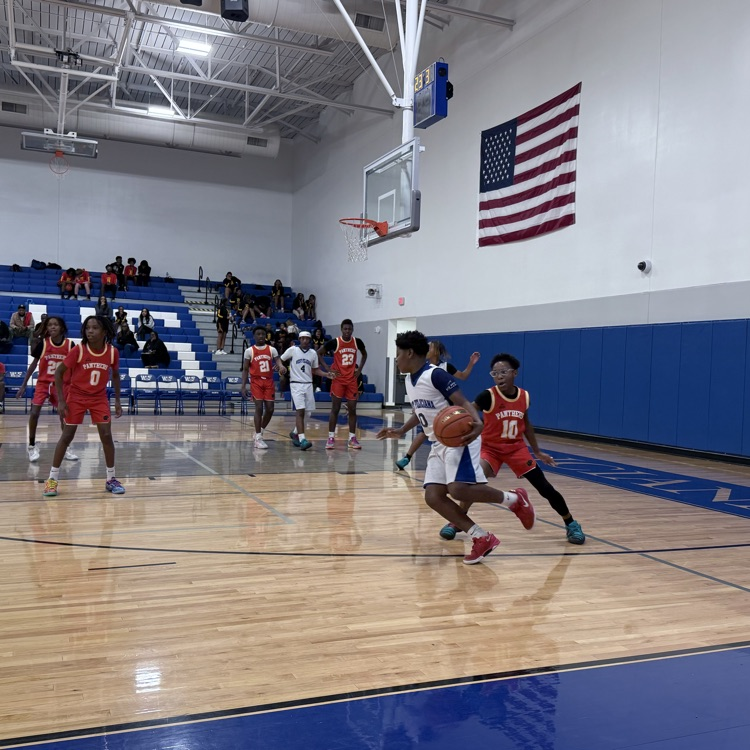 players on the court 
