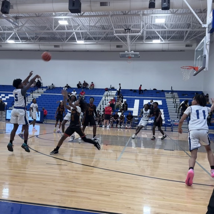 players on the court 