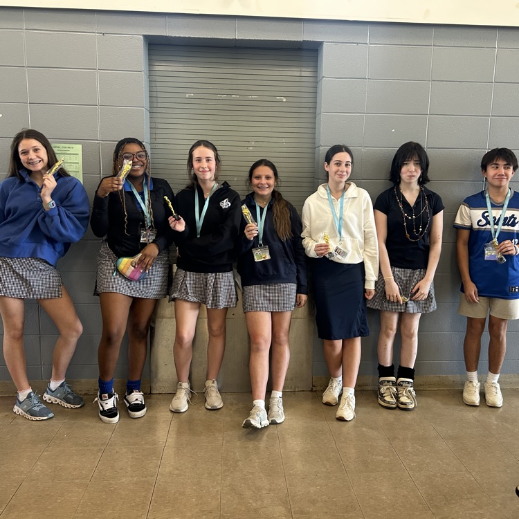 Group photo of eighth grade students