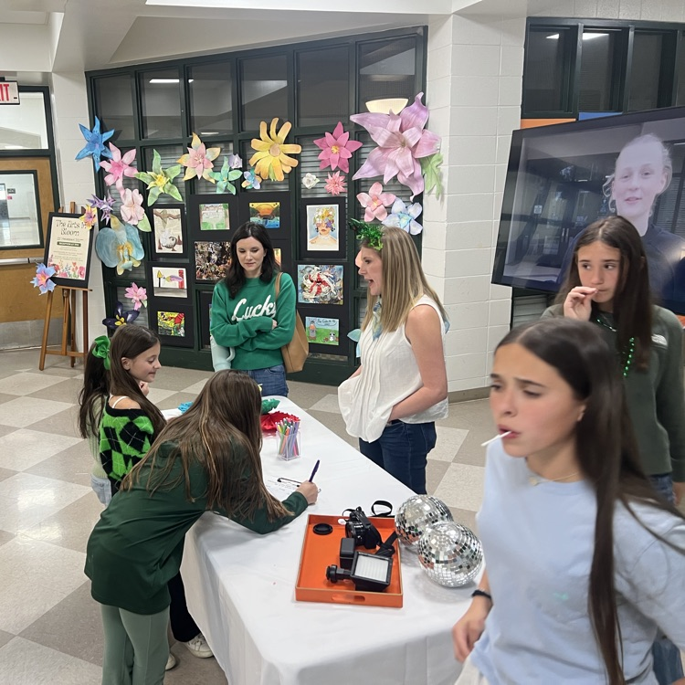 Students visit at DigiCom station  