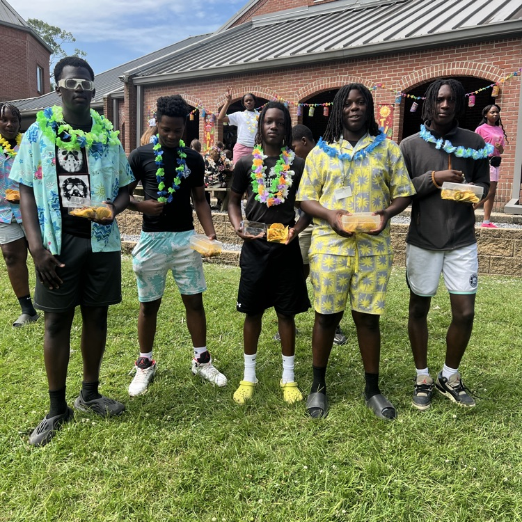 grade students celebrate their last day of school