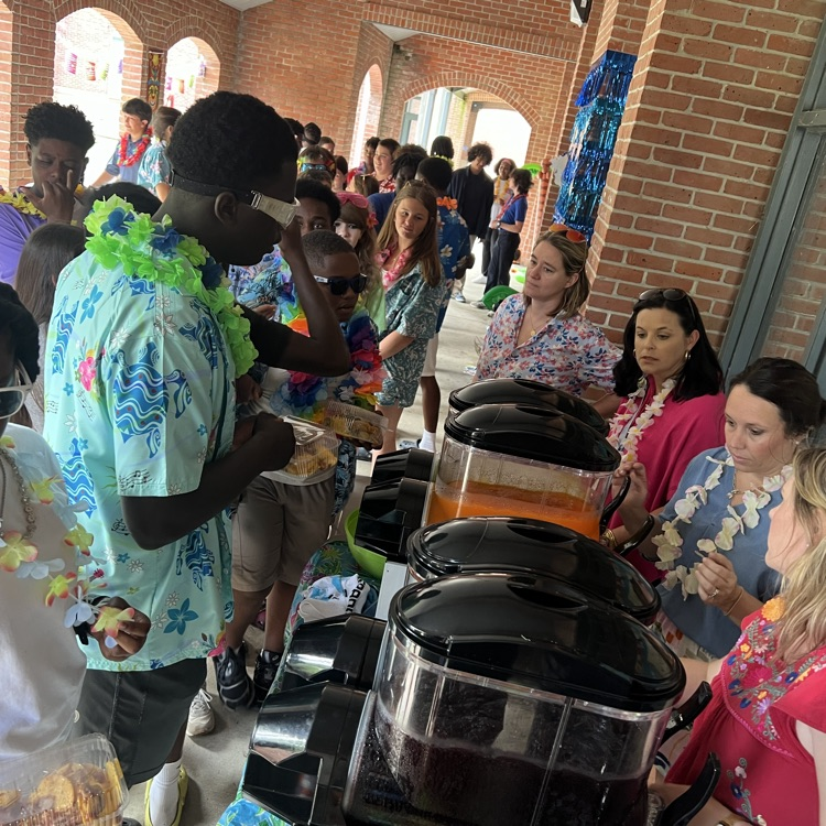 grade students celebrate their last day of school