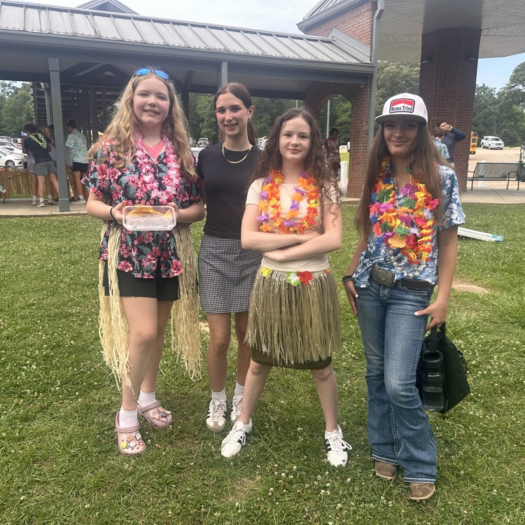 grade students celebrate their last day of school