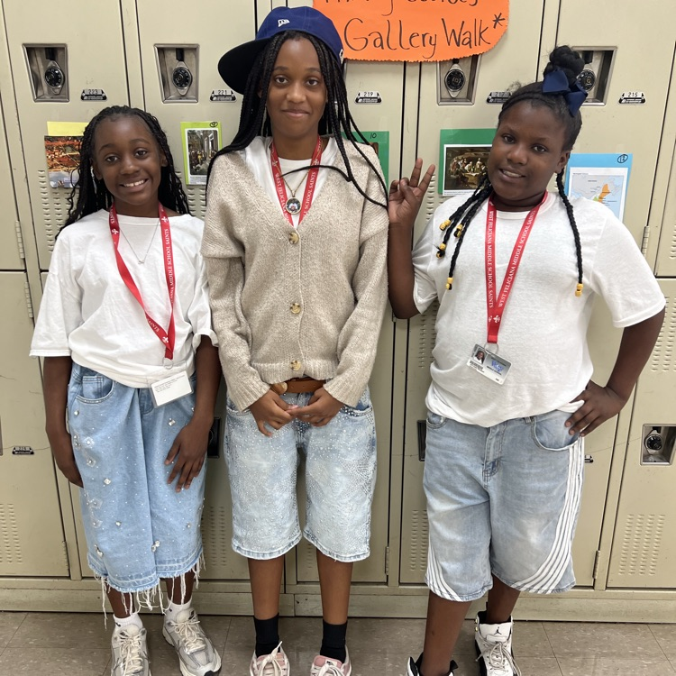 students dress up for homecoming
