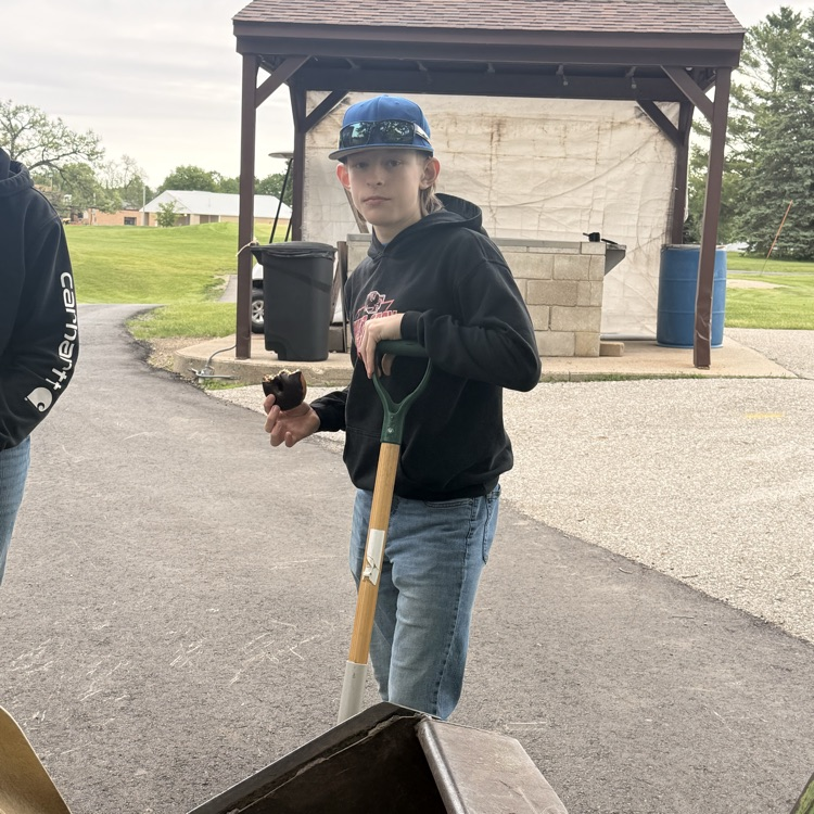 Linn Grove Community Service