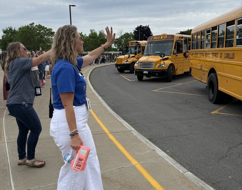 Amanda Waves Goodbye