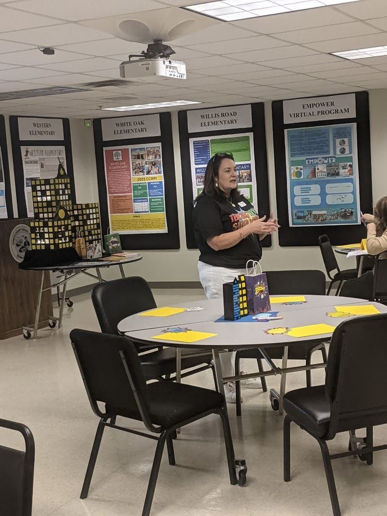 LeAnne presents at Might Morphemes.