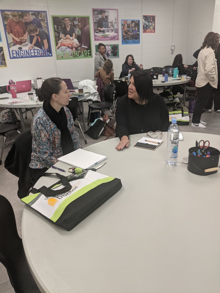 Media Specialists collaborate.