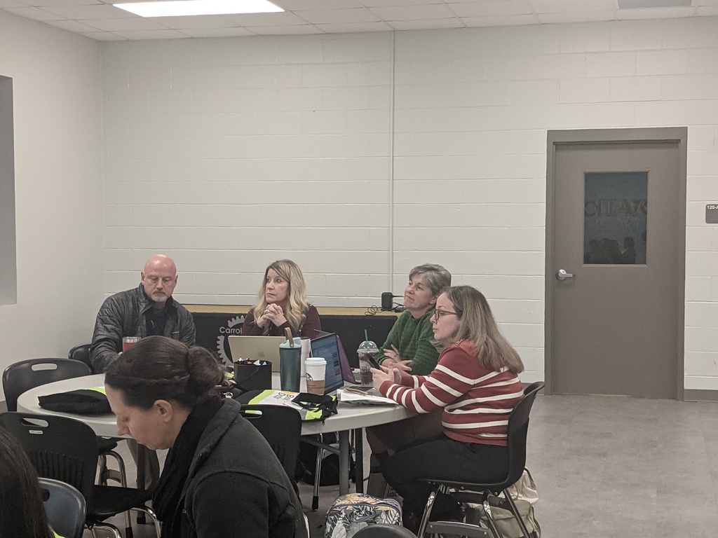 Media Specialists collaborate.