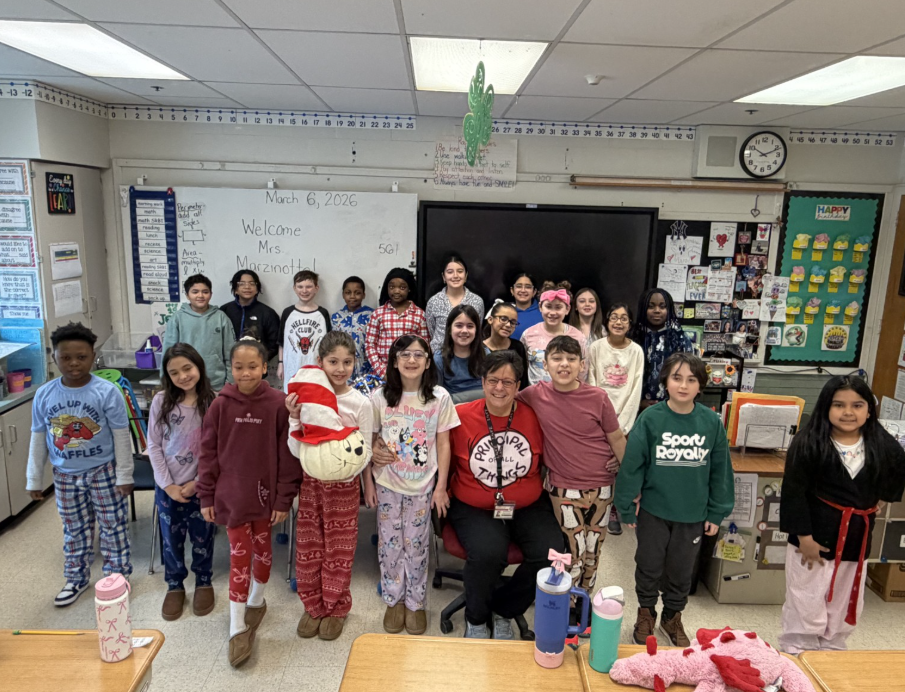 Guest Readers visiting school