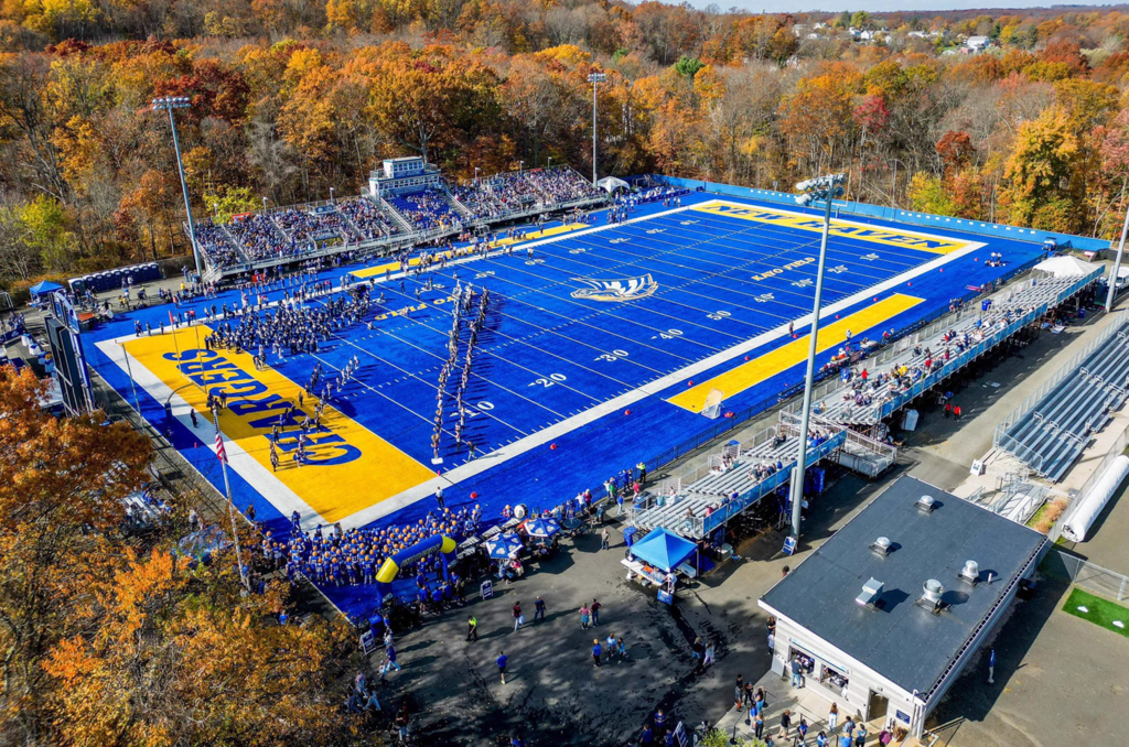 unh football