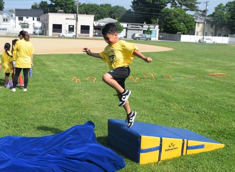 Chestnut Street School kindergartners participated in a variety of outdoor games and activities during the school's annual Field Day on June 10. 