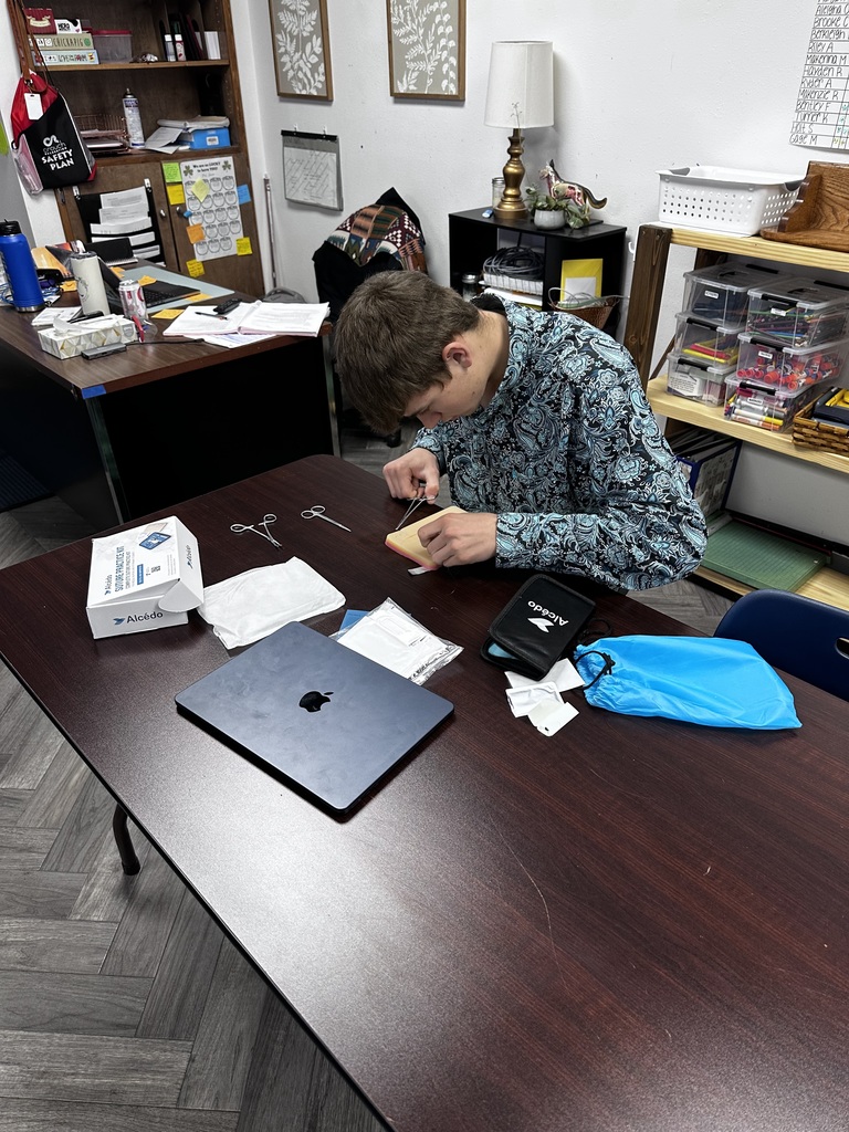 Vet Science practicing sutures