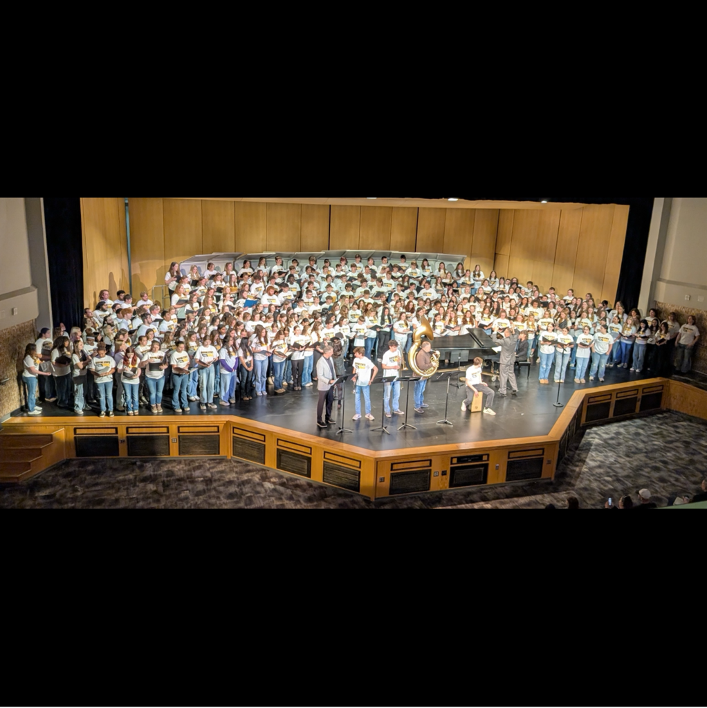 The mass choir that concluded the concert including the WSC Concert Choir, the WSC Honor Choir, and the WSC Treble Choir.