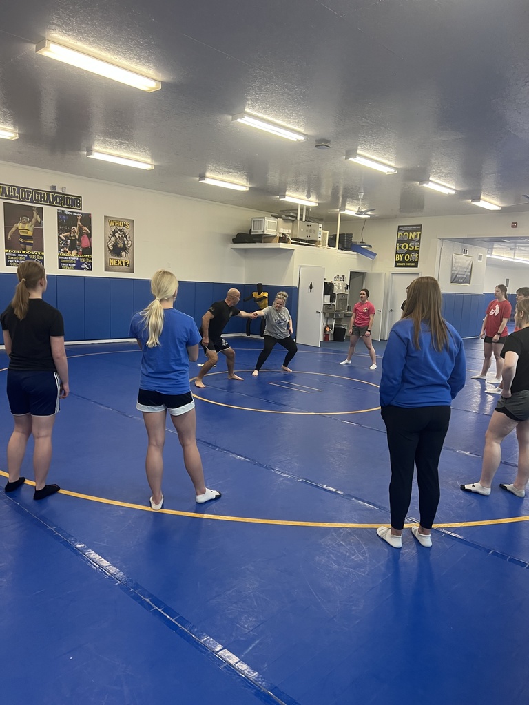 DM and Jenny Forker demonstrate some escape tactics.