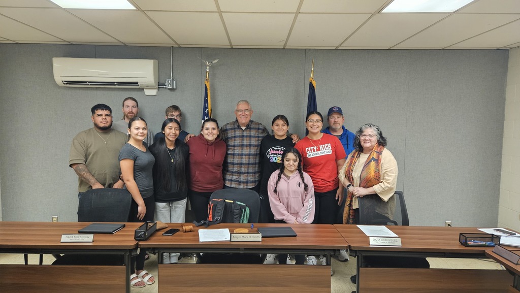 WLHS students attend October 7, 2025 City Council Meeting