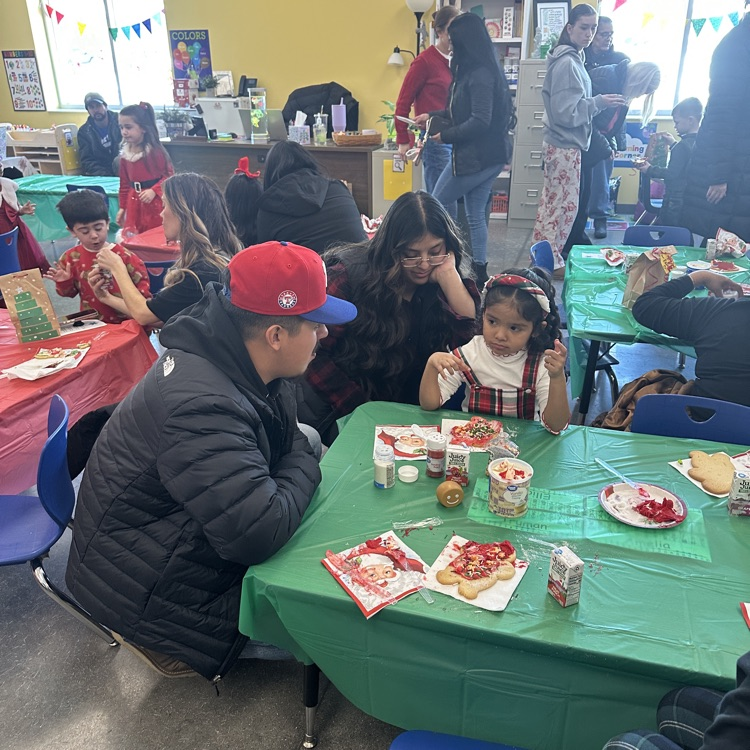 family cookie decorating