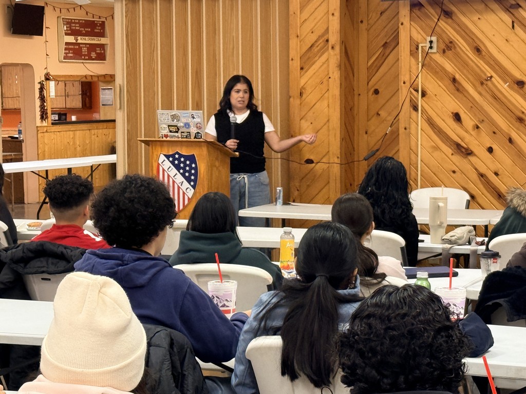 Comet Seniors attend Iowa College Access Network scholarship workshop