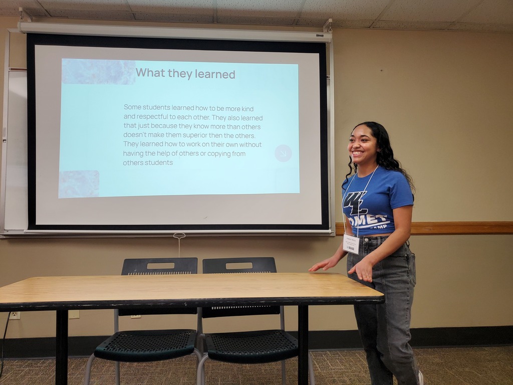 Katerin Meza Murillo presenting in the breakout session