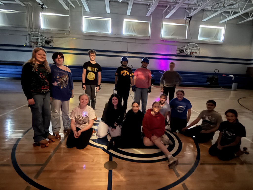 Middle School students are having a GREAT time rollerskating!!