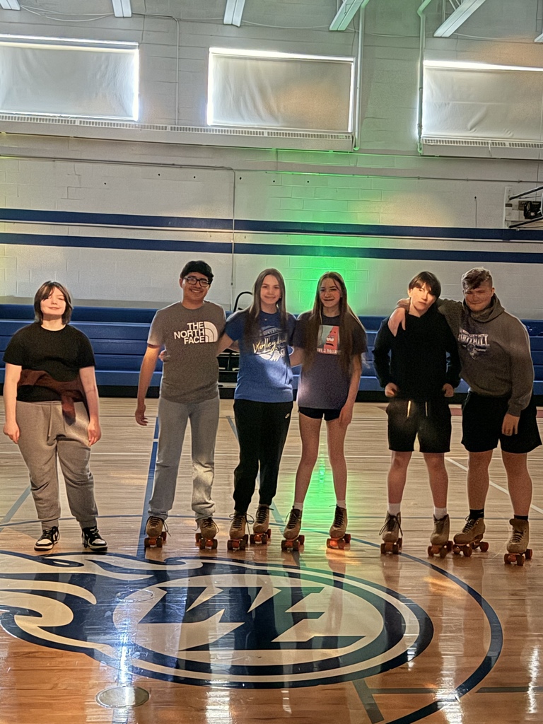 Middle School students are having a GREAT time rollerskating!!