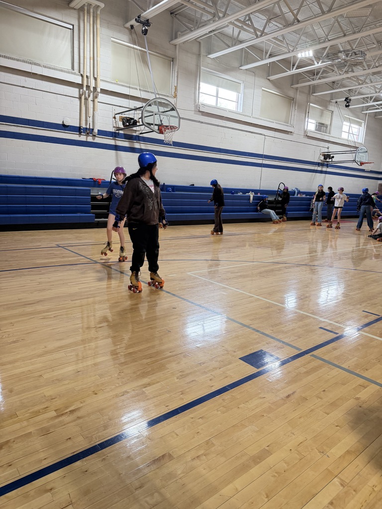 Middle School students are having a GREAT time rollerskating!!