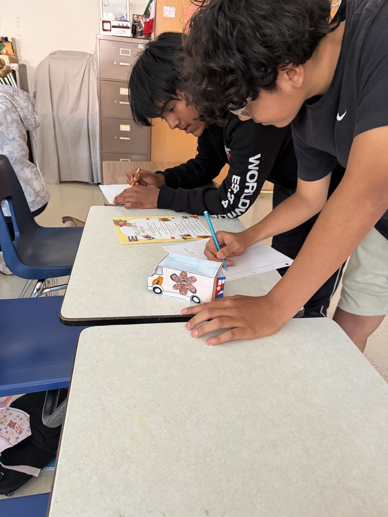 Ms.Fernandez’s Spanish World Cultures class created mini food trucks! They researched a Latin American country, learned about their cuisine, and incorporated important cultural facts about the country to include in the design. They also created a menu with important foods and calculated the currency to price match prices around the United States. Students had a great time using technology to create their menus and putting together their food trucks.
