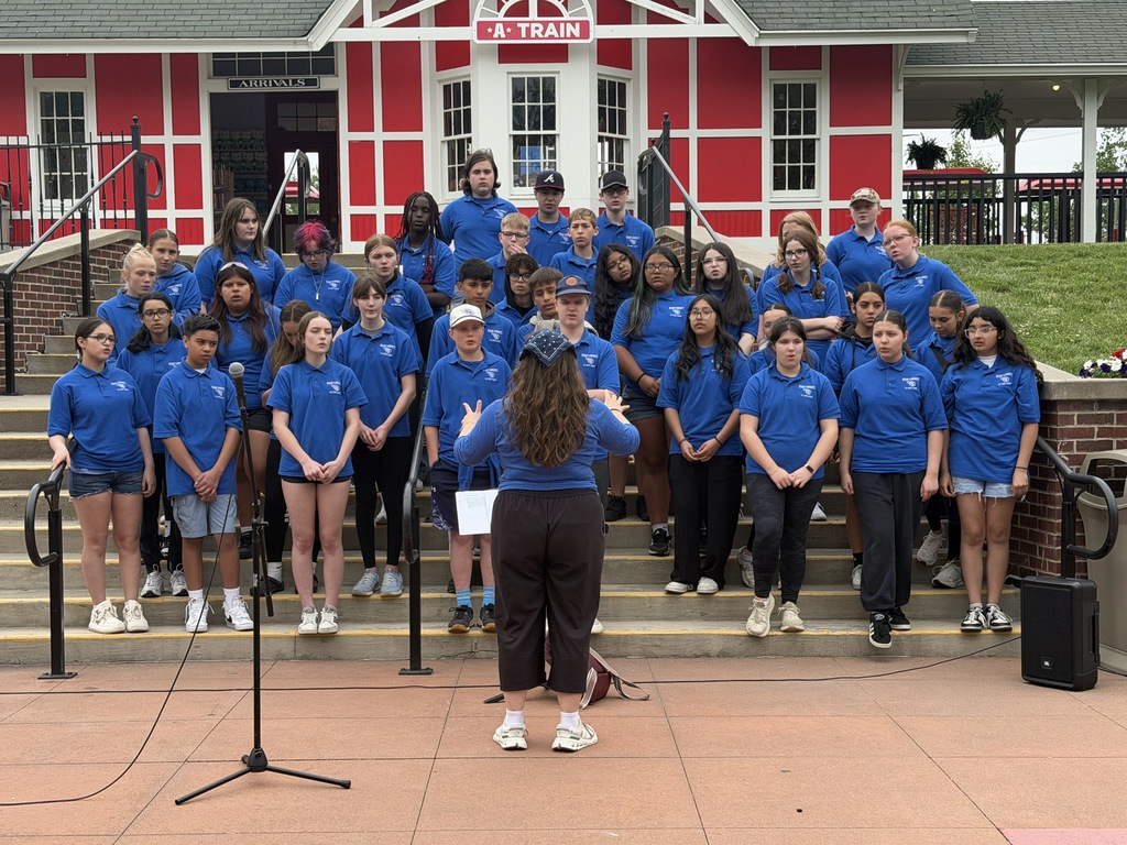 7th and 8th grade band and choir members had a fun day at Adventureland this month, starting the trip with both instrumental and choral performances and spending the rest of the time enjoying the park!