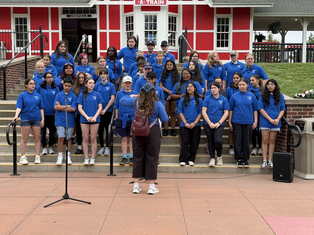 7th and 8th grade band and choir members had a fun day at Adventureland this month, starting the trip with both instrumental and choral performances and spending the rest of the time enjoying the park!