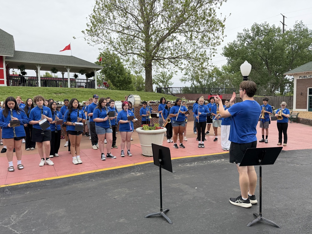 7th and 8th grade band and choir members had a fun day at Adventureland this month, starting the trip with both instrumental and choral performances and spending the rest of the time enjoying the park!