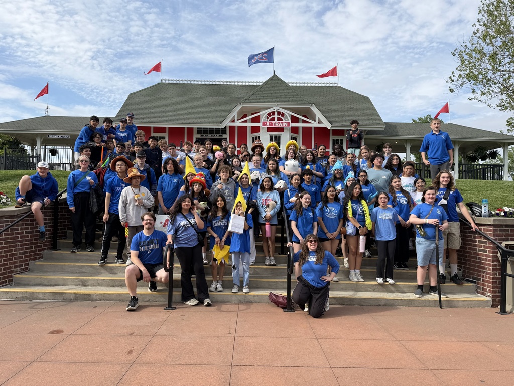 7th and 8th grade band and choir members had a fun day at Adventureland this month, starting the trip with both instrumental and choral performances and spending the rest of the time enjoying the park!