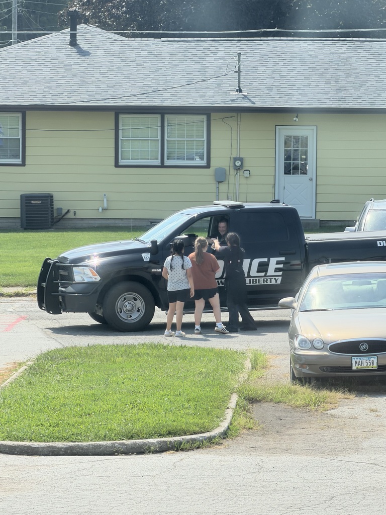 Officer Holmes stopped by West Liberty Elementary School