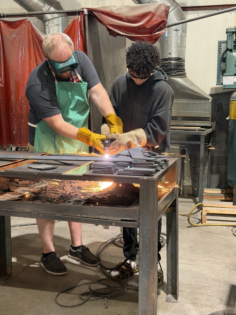 8th grade students in Vocational Ag this quarter got to try their hand at plasma cutting with Mr. Morris!