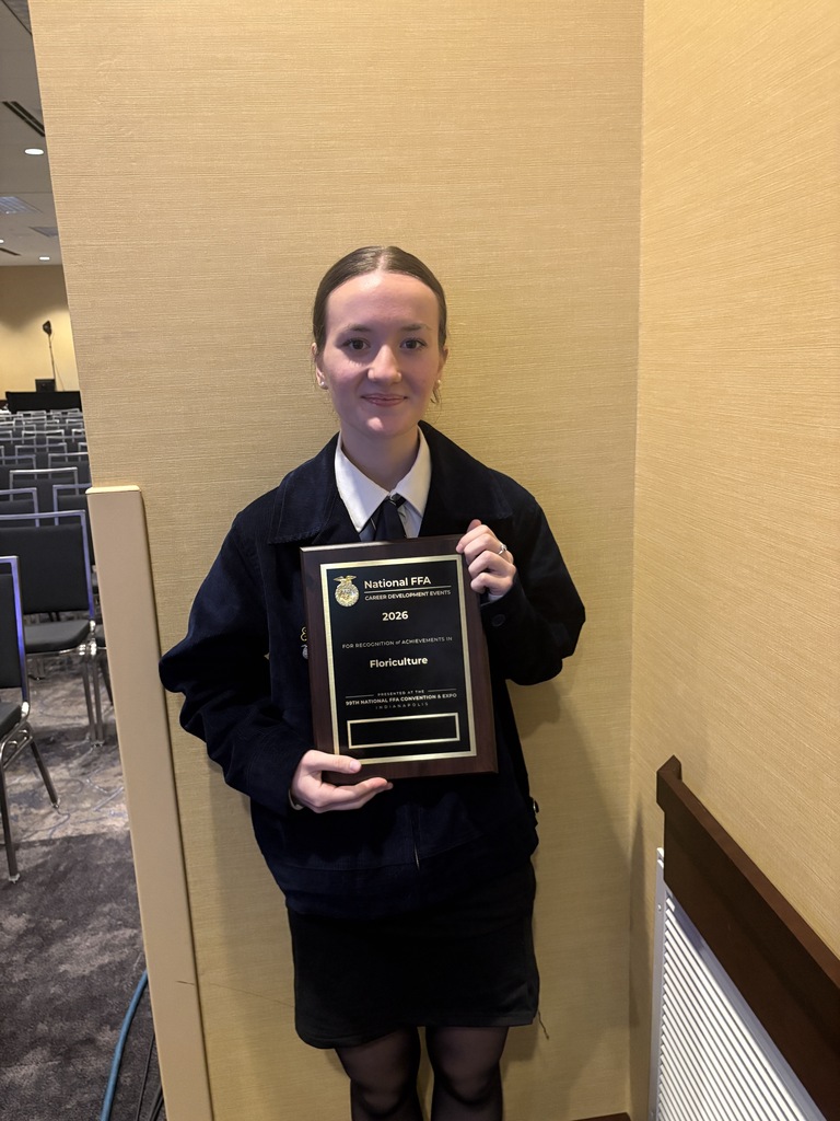 Elle Iske - Gold top 40 at National Convention