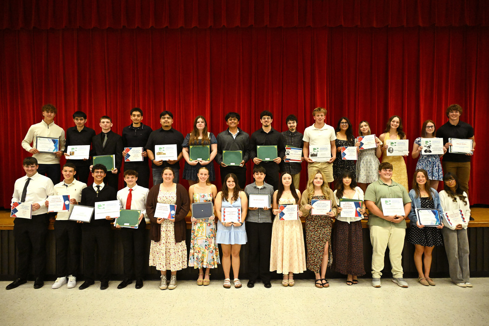seniors at west noble who won scholarships