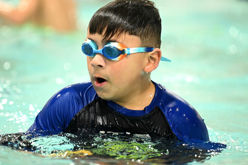 kids swimming at the JAM Center