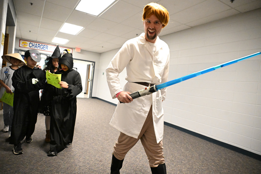someone dressed up as han solo