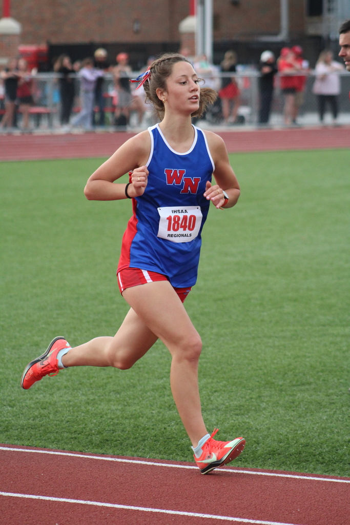 track runner