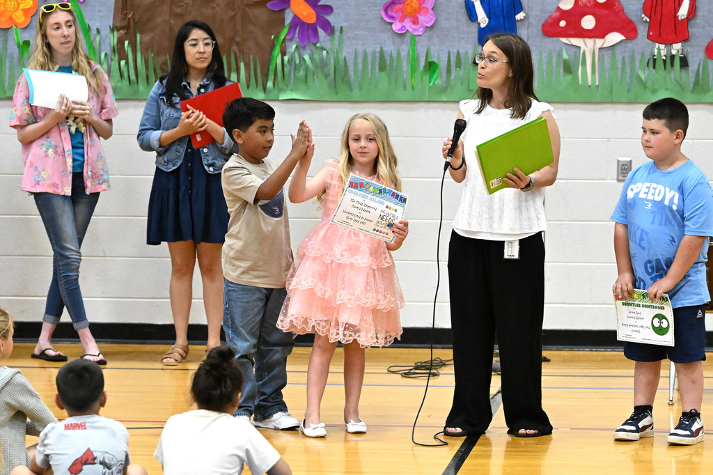 kids at an awards program