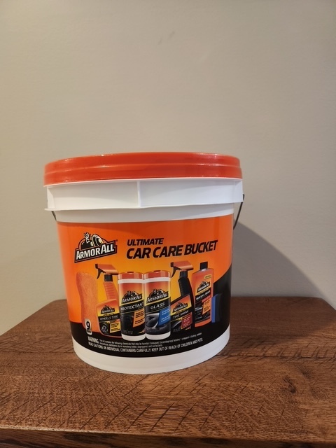 auction item bucket of car cleaner