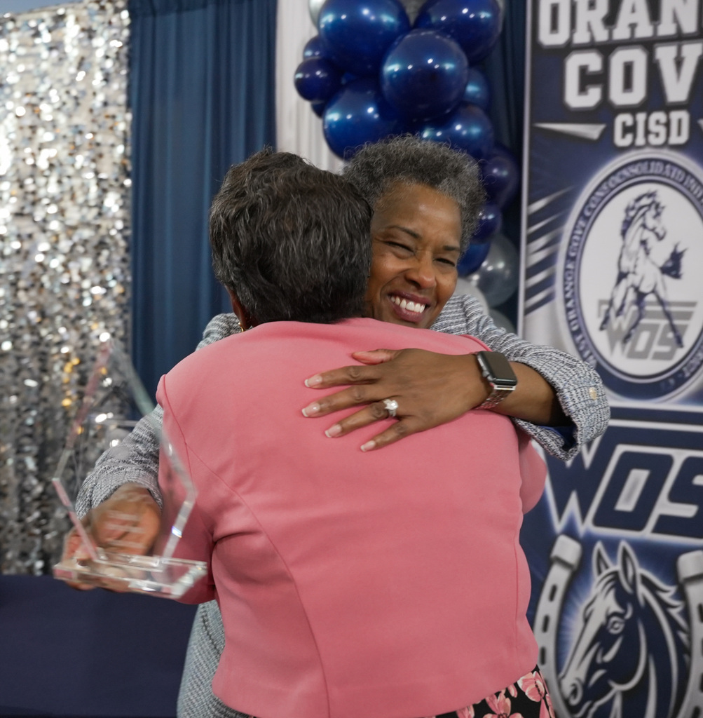 Dr. Sigee presenting retiree award.