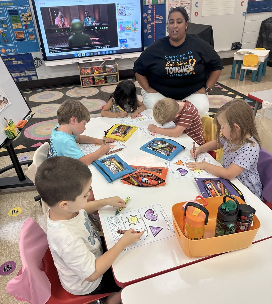kindergarten students coloring