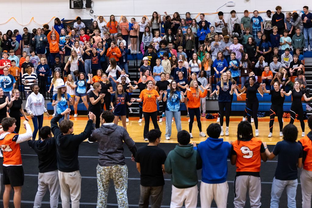 Students and Faculty Circle