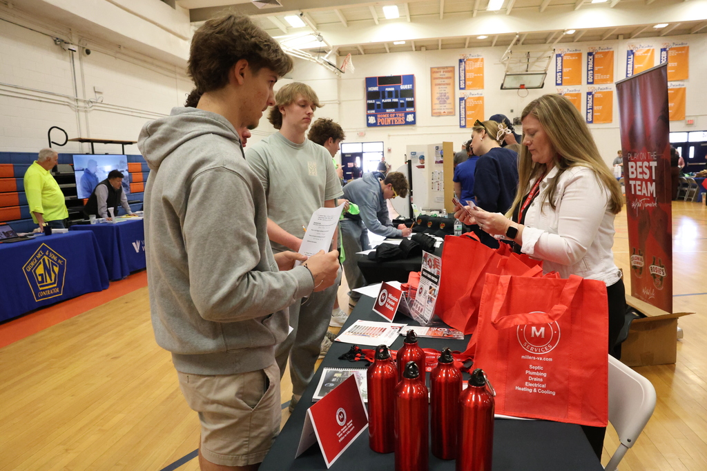 West Point Middle/High School recently hosted its second annual Career Fair, and it was a fantastic opportunity for students to connect with their futures! 🚀  Dozens of local businesses, organizations, and military representatives spent time sharing insights about career paths, required training and education, and what students can expect in a variety of professions. Students also gained valuable experience engaging in professional conversations with adults.  Thank you to all of our community partners who made this event possible. Your time and commitment made a tremendous impact on our students! 🙏  