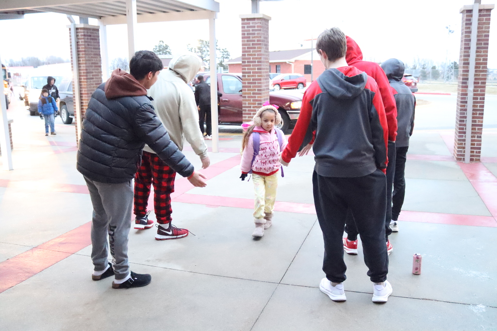 Happy High-Five Friday! ✋  Even though it was cold and dark out, our Boys Basketball team showed up bringing the energy, smiles, and high fives to start the day right. That’s how you warm up a Friday morning! 🔥  #cadetpride⚔️