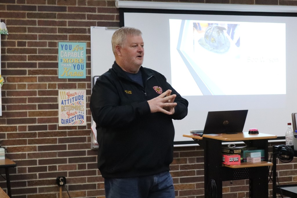 Today our JAG classes welcomed Bob Wilson, former Operations Assistant Chief with Sioux City Fire Rescue!  He shared insight into careers in firefighting, EMT services, and paramedics, along with the many benefits of becoming a firefighter, such as strong teamwork, serving the community, job stability, and the opportunity to make a real impact every day.  Thank you for taking the time to visit with our students!  #cadetpride⚔️