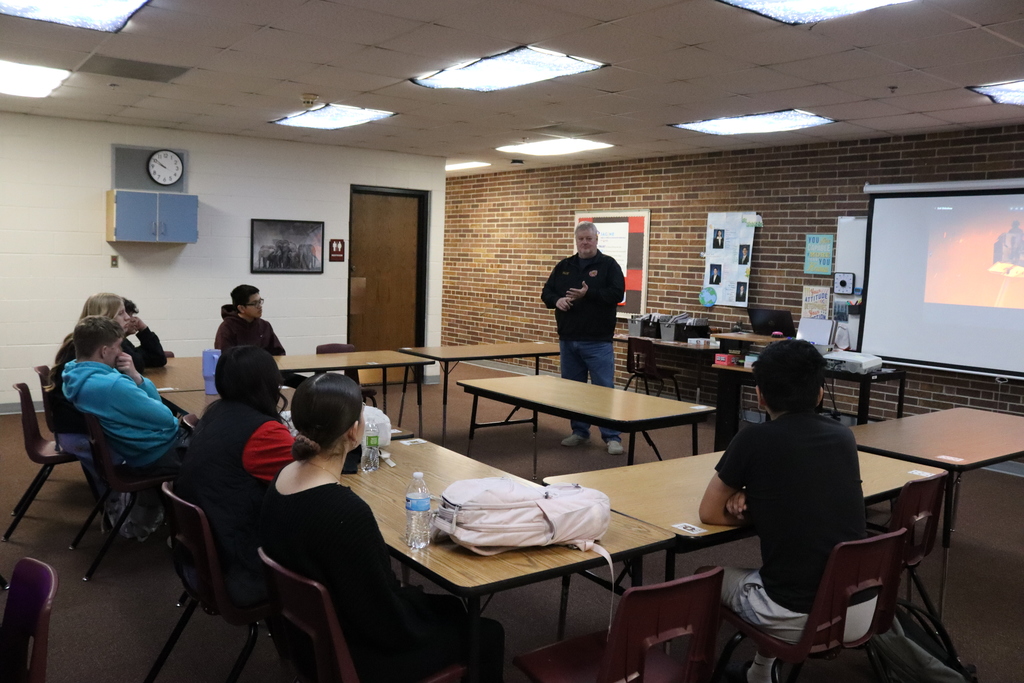 Today our JAG classes welcomed Bob Wilson, former Operations Assistant Chief with Sioux City Fire Rescue!  He shared insight into careers in firefighting, EMT services, and paramedics, along with the many benefits of becoming a firefighter, such as strong teamwork, serving the community, job stability, and the opportunity to make a real impact every day.  Thank you for taking the time to visit with our students!  #cadetpride⚔️