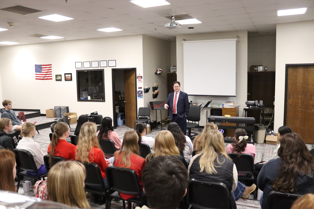 This afternoon, West Point-Beemer had the opportunity to welcome Nebraska Congressman Mike Flood!  Congressman Flood spoke with juniors and seniors about the importance of financial literacy, shared updates on current projects he has been involved in, and emphasized the value of working toward a united country rather than a divided one.  Thank you for taking the time to visit and engage with our students! 🇺🇸  #CadetPride⚔️